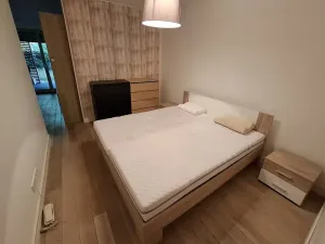 Pronájem bytu 3+kk, Praha - Hrdlořezy, Mezilehlá, 81 m2