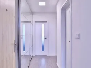 Pronájem bytu 2+kk, Praha - Nusle, Pujmanové, 40 m2
