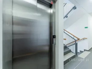 Prodej bytu 2+kk, Praha, Arnošta Staňka, 47 m2