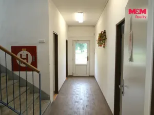 Pronájem kanceláře, Králův Dvůr, V Lukách, 200 m2