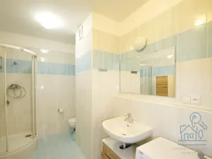 Pronájem bytu 2+kk, Praha - Holešovice, V háji, 56 m2