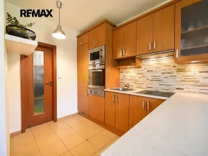Prodej bytu 3+kk, Lichoceves, 75 m2