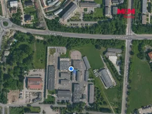 Pronájem skladu, Pardubice, Na Spravedlnosti, 427 m2