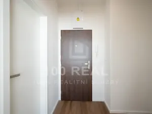 Pronájem bytu 1+kk, Pardubice, třída Míru, 30 m2