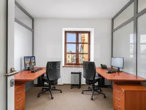Pronájem kanceláře, Hradec Králové, Malé náměstí, 500 m2