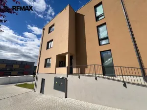 Pronájem bytu 1+kk, Beroun, Vinařská, 33 m2