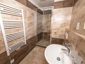 Pronájem bytu 1+kk, Praha - Hlubočepy, Fabiánové, 31 m2