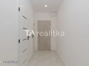 Prodej bytu 2+1, Karviná, Bratr. Veverkových, 56 m2