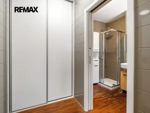Pronájem bytu 1+kk, Praha - Dejvice, Velvarská, 44 m2