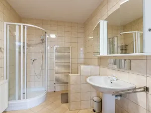Prodej rodinného domu, Praha - Benice, Okrasná, 230 m2