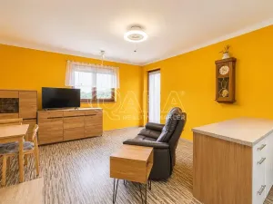 Prodej rodinného domu, Dolní Břežany, U Lesa, 50 m2