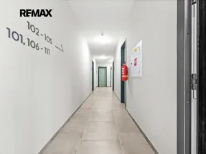 Prodej bytu 2+kk, Praha - Černý Most, Arnošta Valenty, 49 m2
