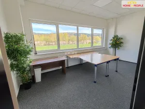 Pronájem skladu, Ostrov, 4400 m2