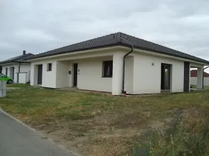 Prodej rodinného domu, Hevlín, 135 m2