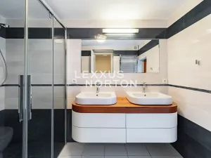 Pronájem rodinného domu, Praha - Kunratice, Poběžovická, 354 m2