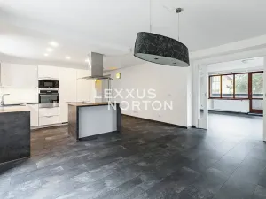 Pronájem rodinného domu, Praha - Kunratice, Poběžovická, 354 m2