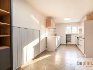 Prodej rodinného domu, Drnholec, Tyršova, 300 m2