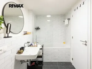 Prodej bytu 2+kk, Praha - Karlín, Sokolovská, 59 m2