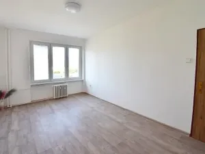 Pronájem bytu 2+1, Klášterec nad Ohří, Václava Řezáče, 57 m2