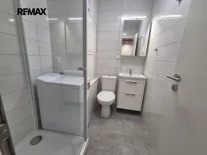 Pronájem bytu 1+1, Rosice, Komenského náměstí, 31 m2