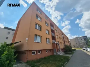 Pronájem bytu 1+1, Rosice, Komenského náměstí, 31 m2