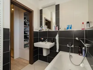 Pronájem bytu 1+kk, Praha - Horní Měcholupy, Nad přehradou, 30 m2