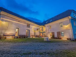 Prodej ubytování, Uzeničky, 590 m2