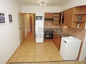 Pronájem bytu 2+kk, Praha - Troja, Hnězdenská, 36 m2