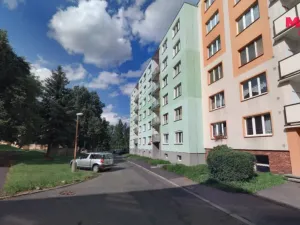 Pronájem bytu 3+1, Cheb, Stavbařů, 60 m2