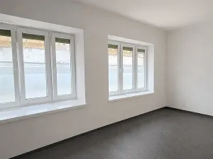 Prodej bytu 1+1, Praha - Vinohrady, náměstí Jiřího z Lobkovic, 34 m2