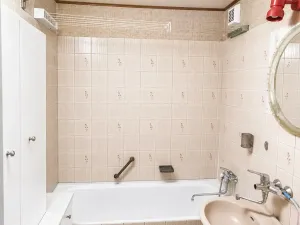 Prodej bytu 3+1, Praha - Motol, Hennerova, 80 m2