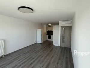 Pronájem bytu 2+kk, Rosice, Karla IV., 54 m2