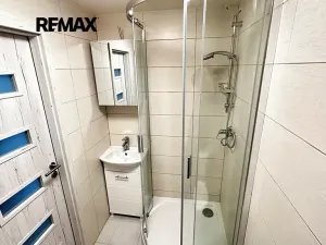 Pronájem bytu 1+kk, Kladno, Italská, 27 m2