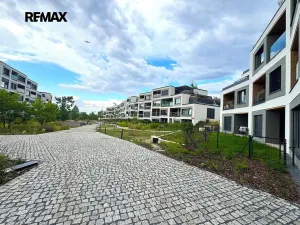 Pronájem bytu 2+kk, Praha - Hlubočepy, Dostalové, 45 m2