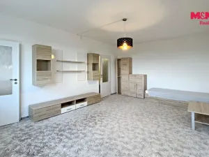 Pronájem bytu 1+kk, Liberec - Liberec XII-Staré Pavlovice, Letná, 38 m2