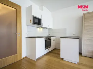 Pronájem bytu 1+kk, Praha - Dolní Chabry, K Beranovu, 37 m2