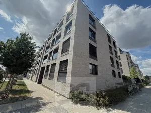 Pronájem bytu 1+kk, Praha - Strašnice, Na palouku, 32 m2