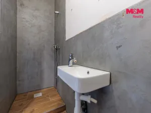 Prodej činžovního domu, Karlovy Vary - Dvory, 1. máje, 384 m2
