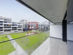 Pronájem garážového stání, Praha - Žižkov, Šrámkové, 14 m2