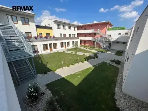 Pronájem bytu 1+kk, Lavičky, 39 m2
