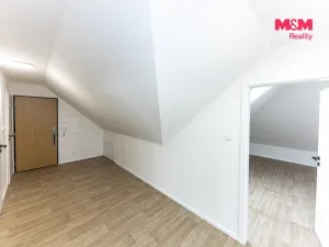 Pronájem bytu 3+kk, Hostovlice, 75 m2