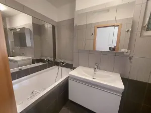 Pronájem bytu 3+1, Praha - Nusle, Na Jezerce, 86 m2