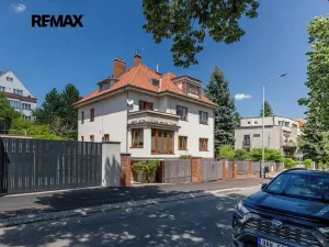 Prodej vily, Praha - Dejvice, U dejvického rybníčku, 400 m2