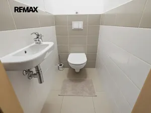 Prodej bytu 2+kk, Praha - Hostavice, U Hostavického potoka, 46 m2