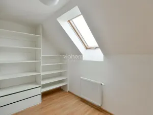 Pronájem vily, Praha - Modřany, Malá lada, 170 m2