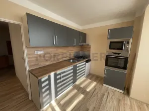 Pronájem bytu 3+1, Pardubice, kpt. Nálepky, 70 m2