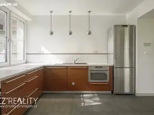 Prodej rodinného domu, Praha - Lipence, Na Bambouzku, 308 m2