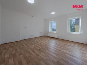 Pronájem rodinného domu, Vrátno, 302 m2