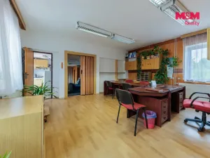Prodej výrobních prostor, Karlovy Vary - Stará Role, Nádražní, 900 m2
