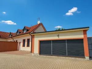 Prodej rodinného domu, Čestlice, 192 m2